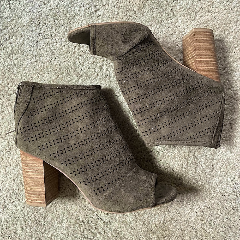 Dark green Ankle Boots